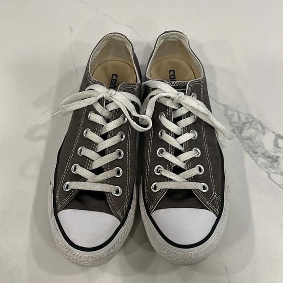 Classic Converse All Stars - Picture 2 of 5